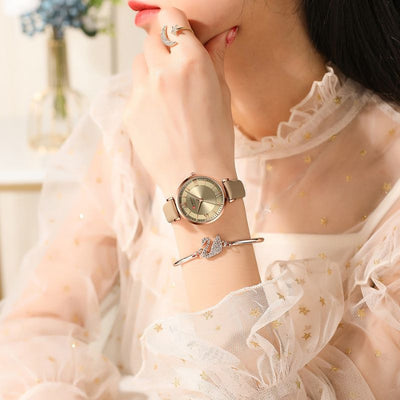 Luksus mode dameur – elegant kvarts læderrem ur med guld detaljer og klassisk design