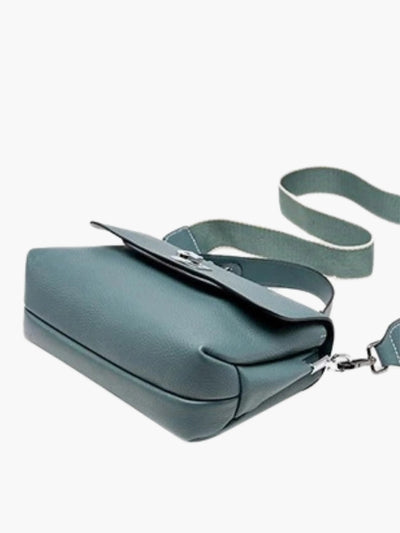 Carola – Struktureret Læder Skuldertaske med Justerbar Rem