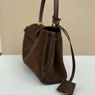 Charlotte – Klassisk Ruskind Skuldertaske til Dame i Tidløst Design