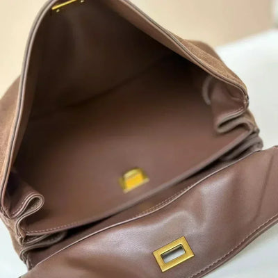 Charlotte – Klassisk Ruskind Skuldertaske til Dame i Tidløst Design